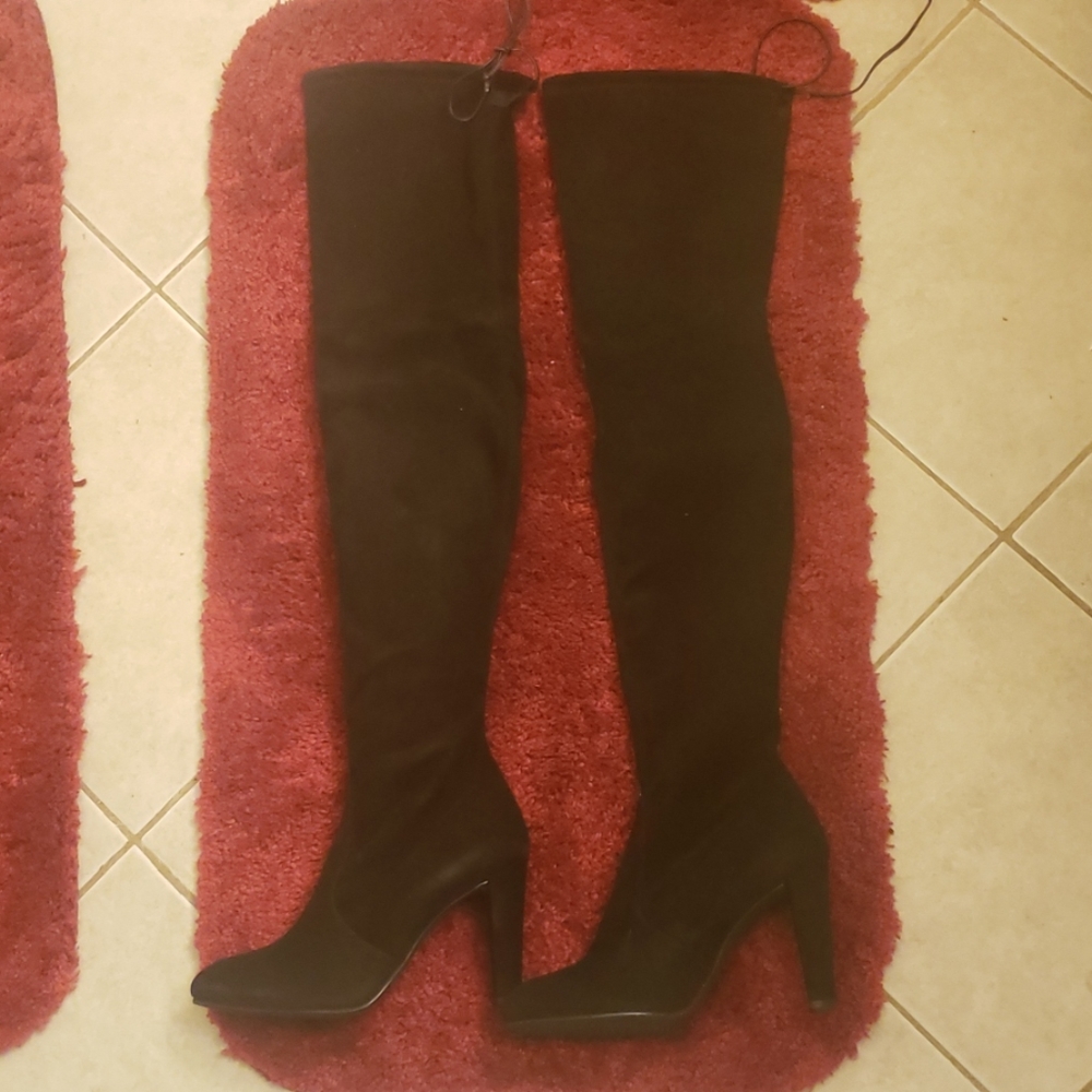 Stuart Weitzman Highland suede boots